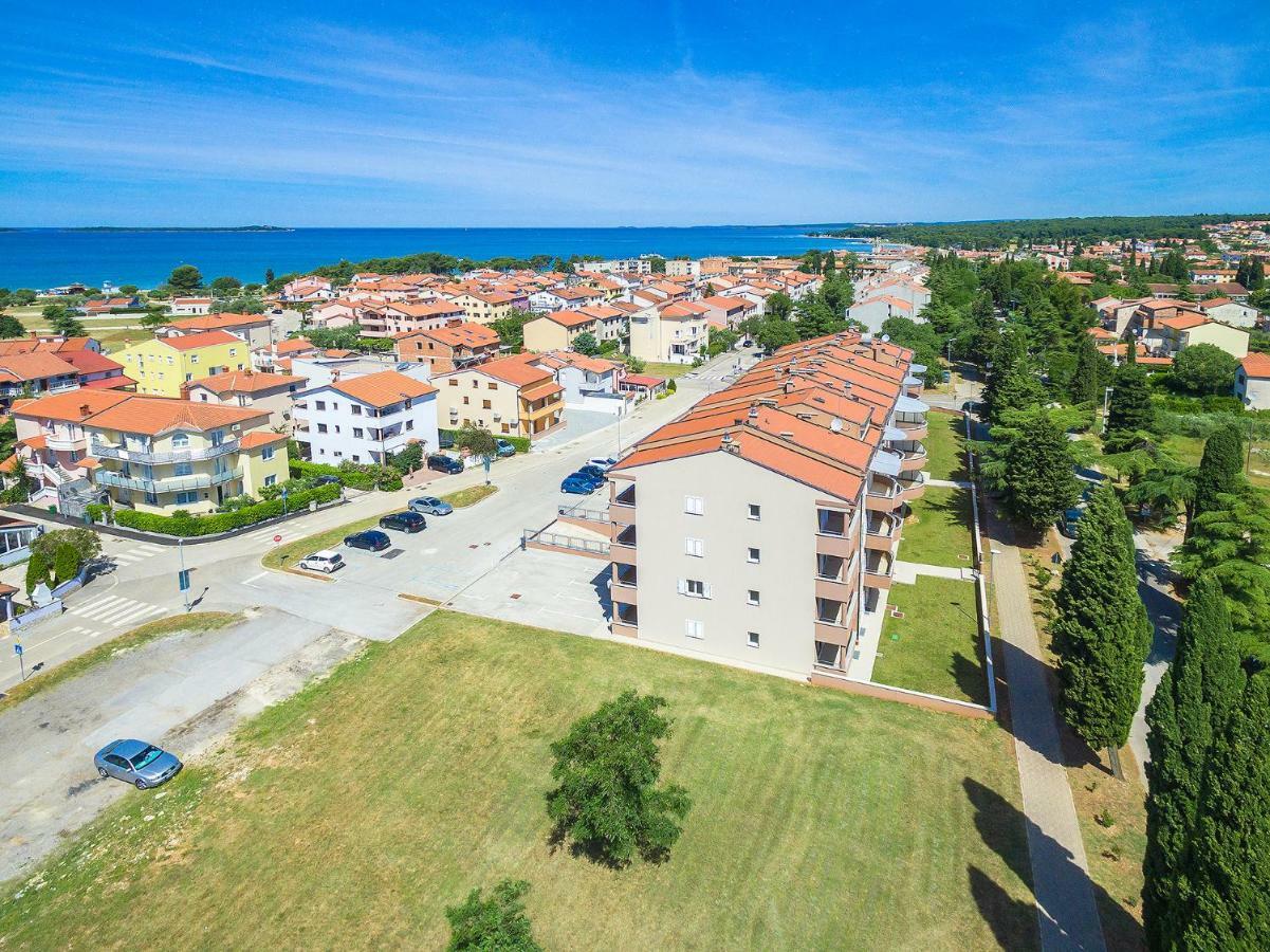 Adriatic Apartments Фажана Экстерьер фото